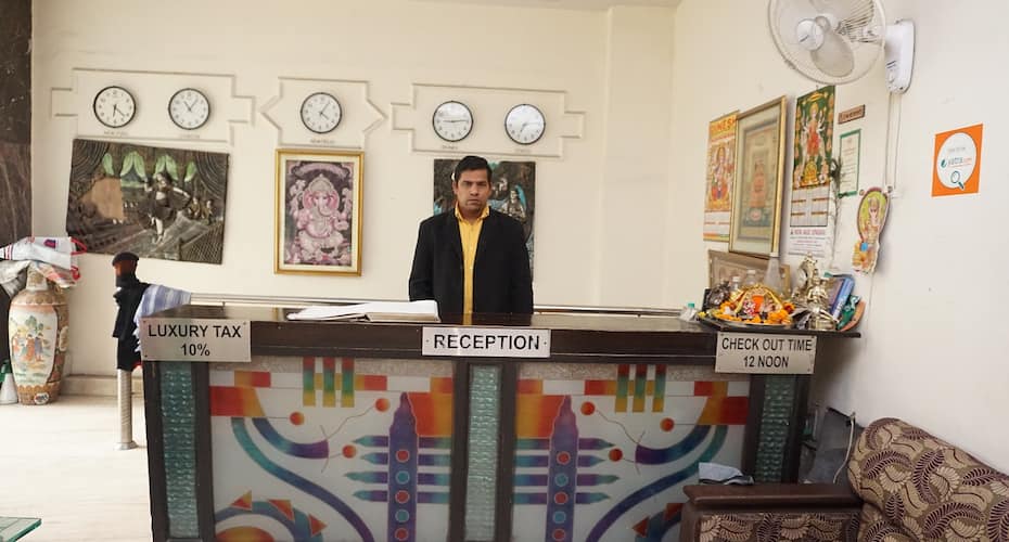 Hotel Aman Plaza, New Delhi 3